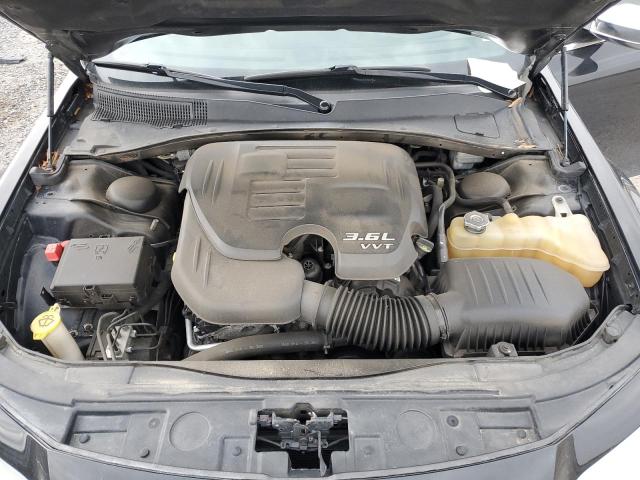 Photo 11 from auction – 2014 CHRYSLER 300C with VIN 2C3CCAKG2EH383385