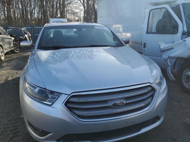 Photo 5 from auction – 2015 FORD TAURUS SEL with VIN 1FAHP2H85FG152026
