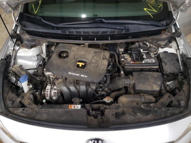 Photo 11 from auction – 2017 KIA FORTE LX with VIN 3KPFK4A79HE119188