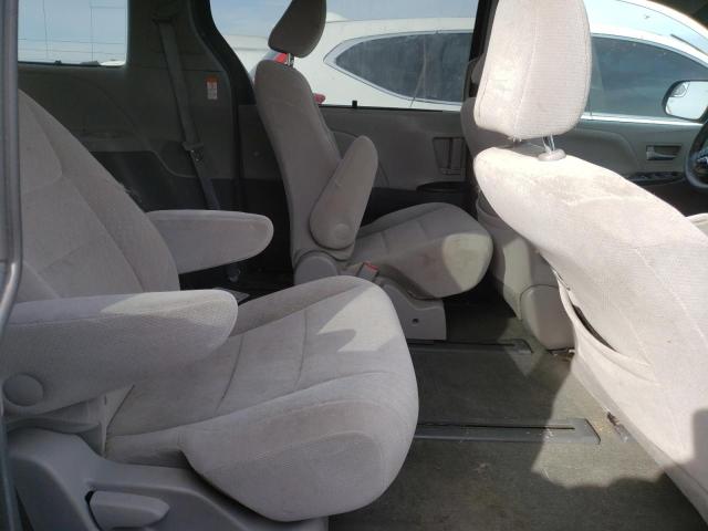 Photo 11 from auction – 2017 TOYOTA SIENNA LE with VIN 5TDJZ3DC9HS153162