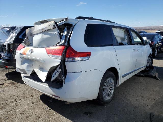 Photo 3 from auction – 2011 TOYOTA SIENNA XLE with VIN 5TDYK3DC4BS059488