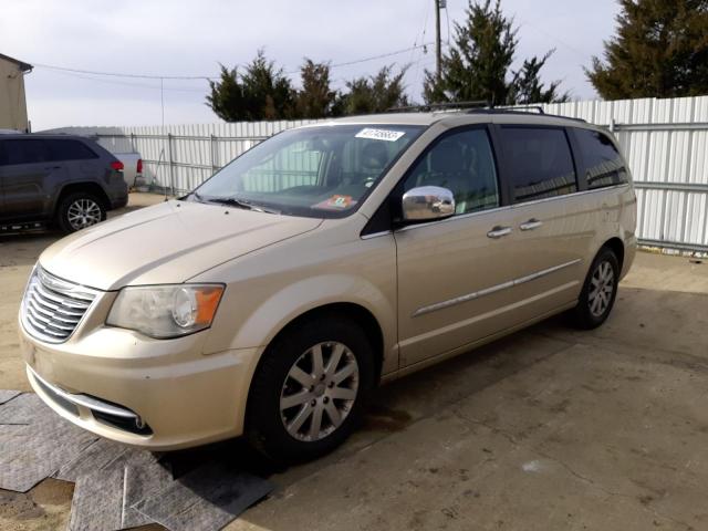 CHRYSLER TOWN & COU 2011 مع رقم تعريف المركبة 2A4RR8DG2BR759688 - صورة من المزاد