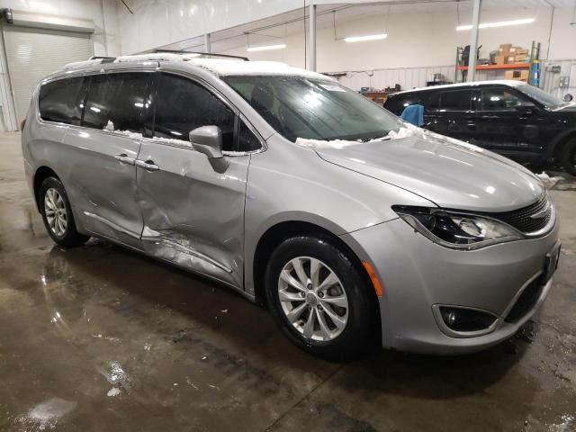 Photo 4 from auction – 2017 CHRYSLER PACIFICA T with VIN 2C4RC1BG1HR747333