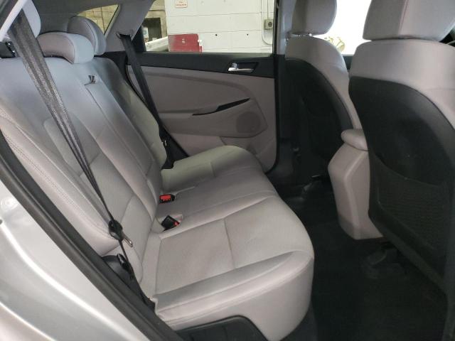 Photo 11 from auction – 2020 HYUNDAI TUCSON SE with VIN KM8J2CA41LU090608