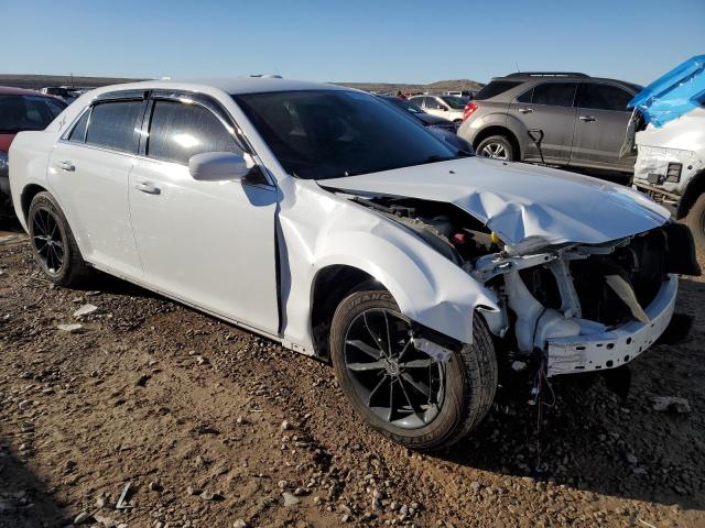 Photo 4 from auction – 2019 CHRYSLER 300 TOURIN with VIN 2C3CCAAG4KH613697