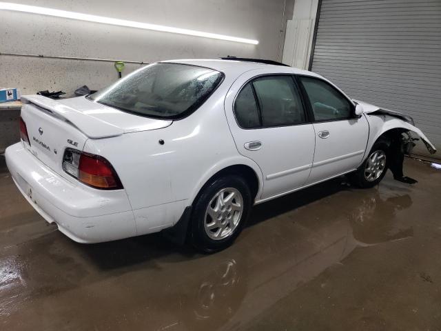 Photo 3 from auction – 1998 NISSAN MAXIMA GLE with VIN JN1CA21D8WT512641