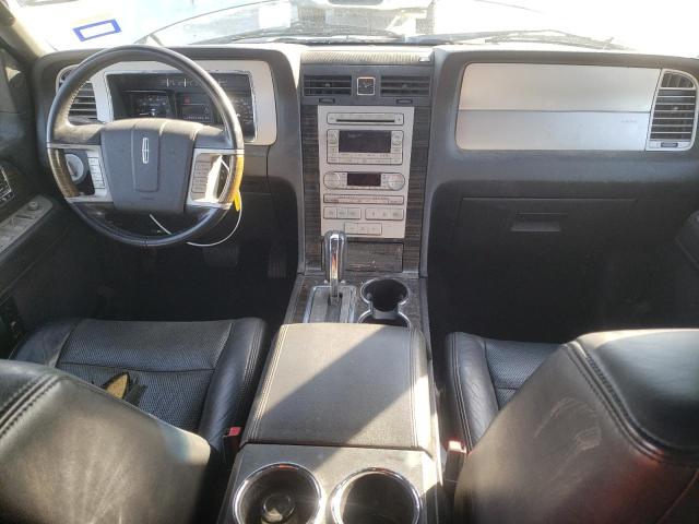 Photo 8 from auction – 2010 LINCOLN NAVIGATOR with VIN 5LMJJ2J54AEJ05046