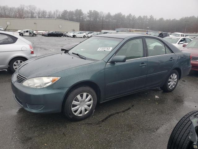 TOYOTA CAMRY LE 2005 with VIN 4T1BE30K65U077285 - Photo from auction