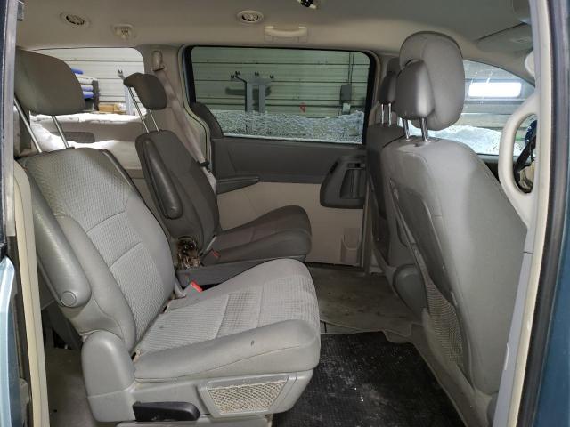 Photo 11 from auction – 2010 CHRYSLER TOWN & COU with VIN 2A4RR2D1XAR456309