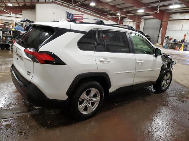 Photo 3 from auction – 2020 TOYOTA RAV4 XLE with VIN JTMP1RFV5LD529623