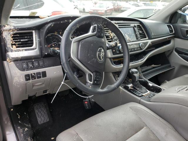 Photo 8 from auction – 2016 TOYOTA HIGHLANDER with VIN 5TDDCRFH7GS020358