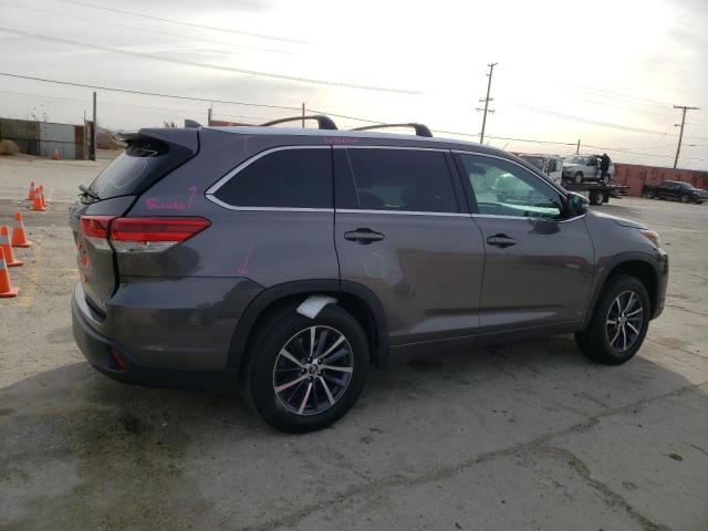 Photo 3 from auction – 2017 TOYOTA HIGHLANDER with VIN 5TDKZRFH9HS194035