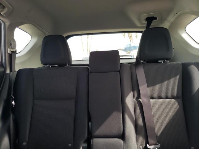 Photo 10 from auction – 2017 TOYOTA RAV4 LE with VIN JTMZFREV4HJ122025