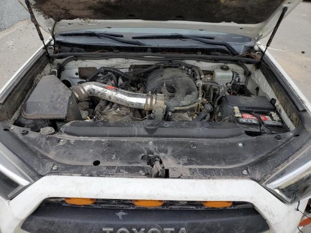 Photo 11 from auction – 2019 TOYOTA 4RUNNER SR with VIN JTEBU5JR5K5688604