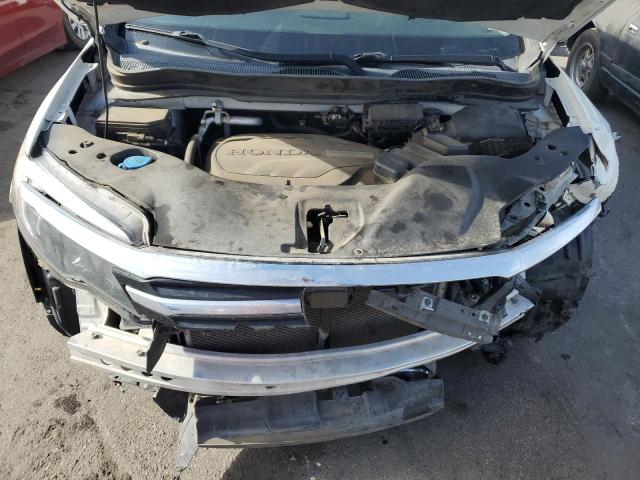 Photo 12 from auction – 2017 HONDA PILOT TOUR with VIN 5FNYF5H95HB026558
