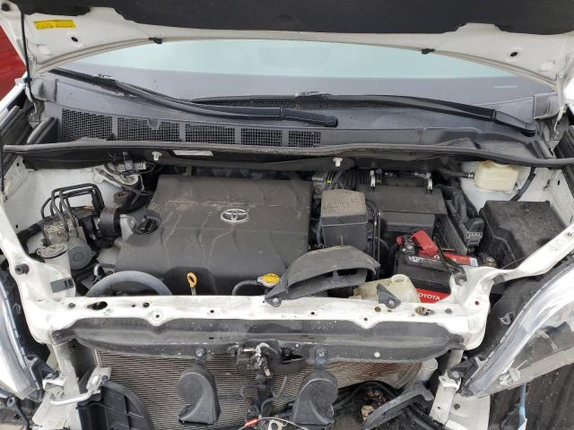 Photo 12 from auction – 2016 TOYOTA SIENNA XLE with VIN 5TDYK3DC6GS731400