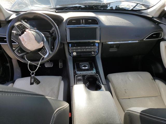 Photo 8 from auction – 2017 JAGUAR F-PACE R - with VIN SADCL2BVXHA493625