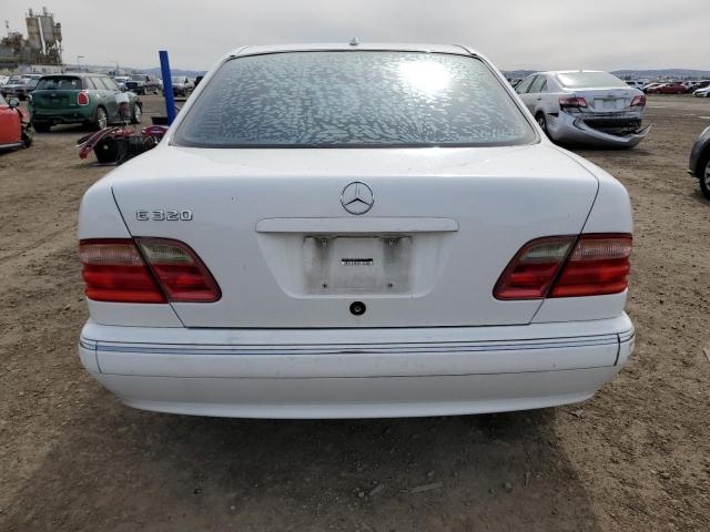 Photo 6 from auction – 2001 MERCEDES-BENZ E 320 with VIN WDBJF65J21B350130