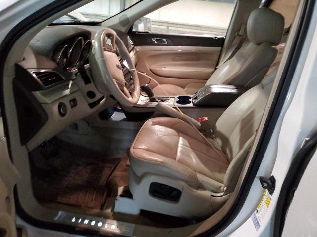 Photo 7 from auction – 2012 LINCOLN MKT with VIN 2LMHJ5AT9CBL52678