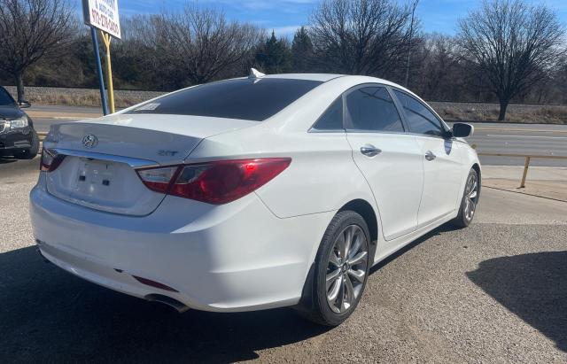 Photo 4 from auction – 2012 HYUNDAI SONATA SE with VIN 5NPEC4AB8CH396934