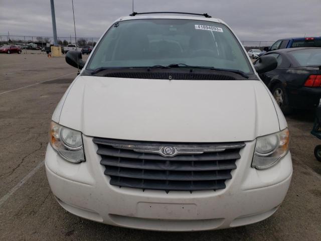 Photo 5 from auction – 2005 CHRYSLER TOWN & COU with VIN 2C4GP44R55R133585
