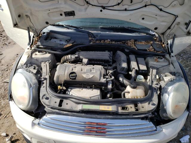 Photo 11 from auction – 2011 MINI COOPER CLU with VIN WMWZF3C52BTX82119
