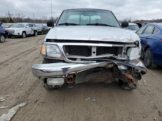 Photo 5 from auction – 2002 FORD F150 with VIN 1FTRX18L12NB39776