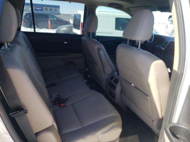 Photo 11 from auction – 2016 HONDA PILOT TOUR with VIN 5FNYF6H90GB042302