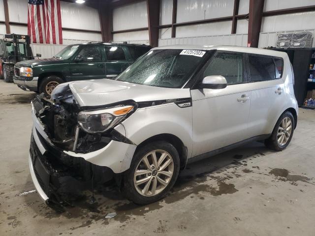 KIA SOUL + 2018 con VIN KNDJP3A58J7581008 - Foto de la subasta