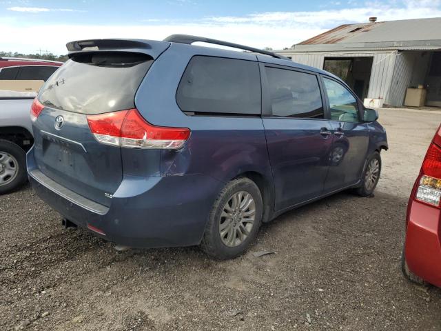 Photo 3 from auction – 2014 TOYOTA SIENNA XLE with VIN 5TDYK3DC2ES452054