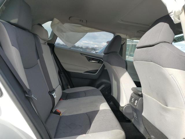 Photo 11 from auction – 2019 TOYOTA RAV4 with VIN JTMW1RFV3KD507176