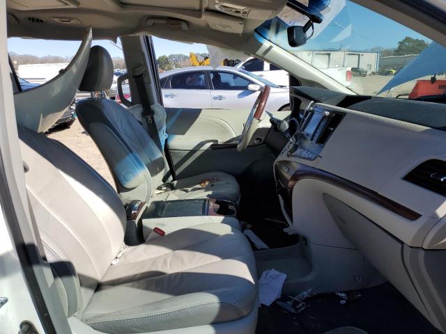 Photo 7 from auction – 2011 TOYOTA SIENNA XLE with VIN 5TDYK3DC4BS107118