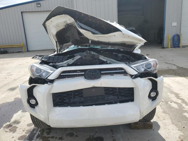 Photo 5 from auction – 2021 TOYOTA 4RUNNER SR with VIN JTEEU5JR6M5250044
