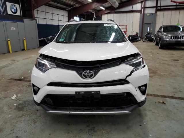 Photo 5 from auction – 2016 TOYOTA RAV4 SE with VIN JTMJFREV3GJ082452
