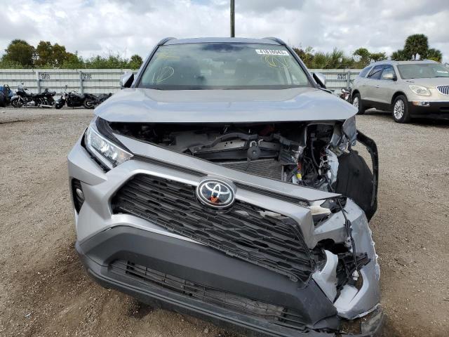 Photo 5 from auction – 2021 TOYOTA RAV4 XLE with VIN 2T3W1RFV8MC169166
