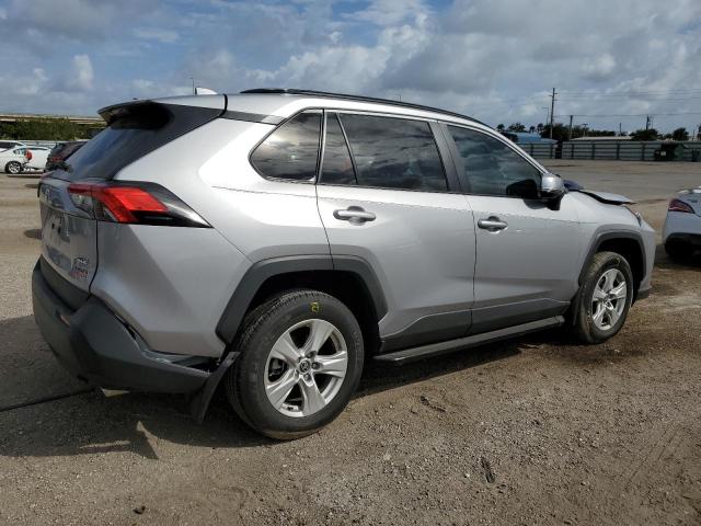 Photo 3 from auction – 2021 TOYOTA RAV4 XLE with VIN 2T3W1RFV8MC169166