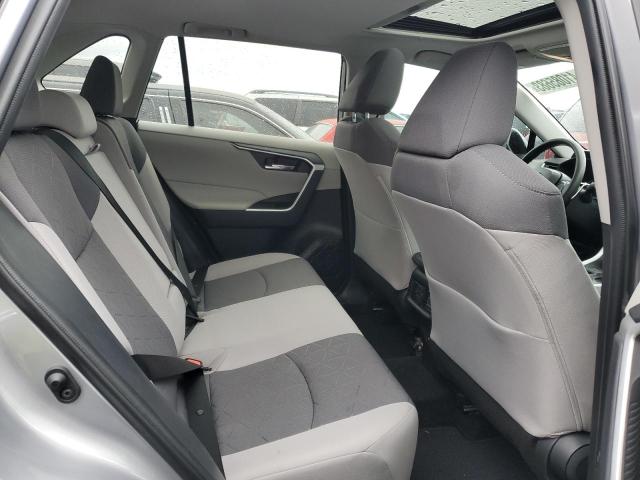 Photo 11 from auction – 2021 TOYOTA RAV4 XLE with VIN 2T3W1RFV6MC106728