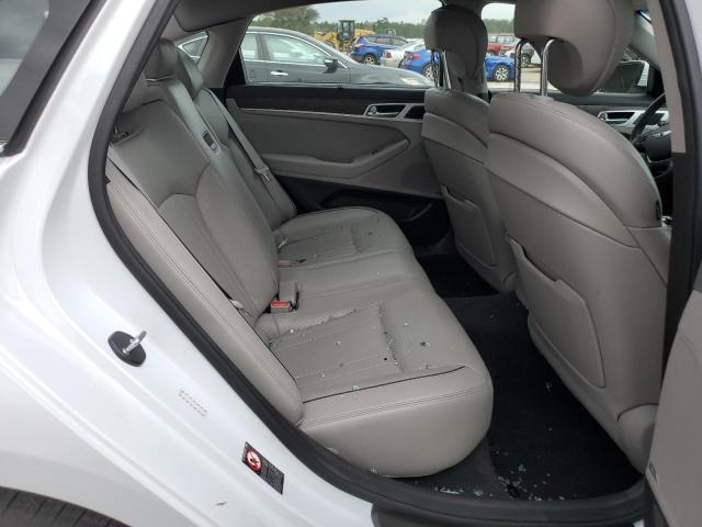 Photo 10 from auction – 2016 HYUNDAI GENESIS 3. with VIN KMHGN4JE2GU106501