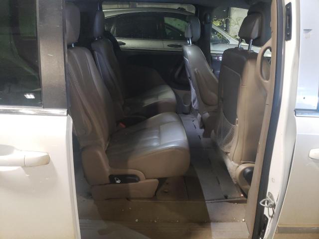 Photo 10 from auction – 2016 CHRYSLER TOWN & COU with VIN 2C4RC1BG2GR298033