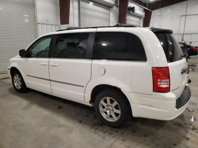 Photo 2 from auction – 2010 CHRYSLER TOWN & COU with VIN 2A4RR5D17AR105696