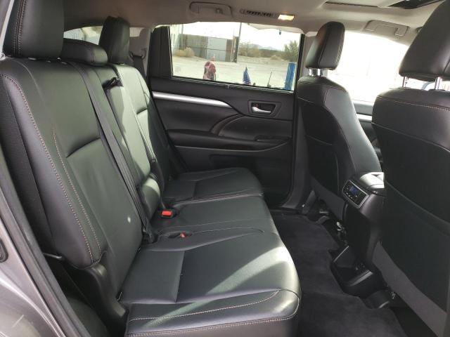 Photo 10 from auction – 2017 TOYOTA HIGHLANDER with VIN 5TDKZRFH9HS194035