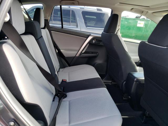 Photo 10 from auction – 2017 TOYOTA RAV4 XLE with VIN JTMWFREV2HJ710508
