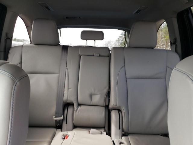 Photo 10 from auction – 2018 TOYOTA HIGHLANDER with VIN 5TDKZRFH0JS258274