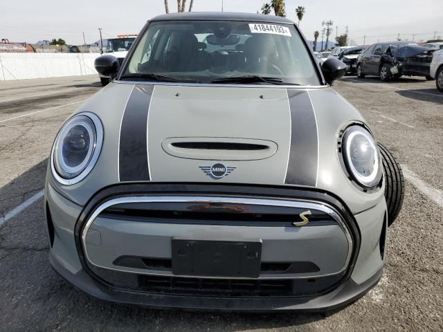 Photo 5 from auction – 2023 MINI COOPER SE with VIN WMW13DJ02P2S79268