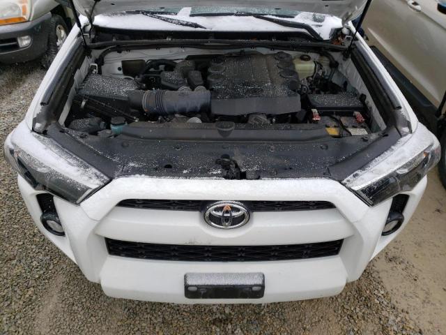 Photo 12 from auction – 2018 TOYOTA 4RUNNER SR with VIN JTEBU5JR7J5605382