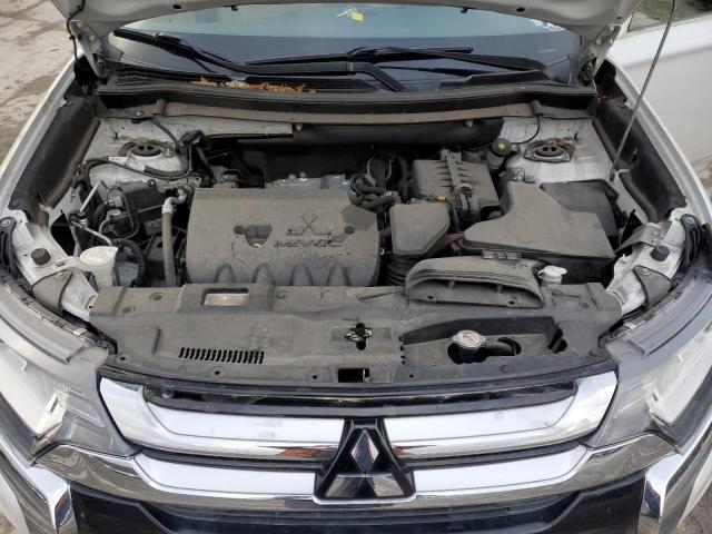 Photo 12 from auction – 2018 MITSUBISHI OUTLANDER with VIN JA4AZ3A38JZ050723