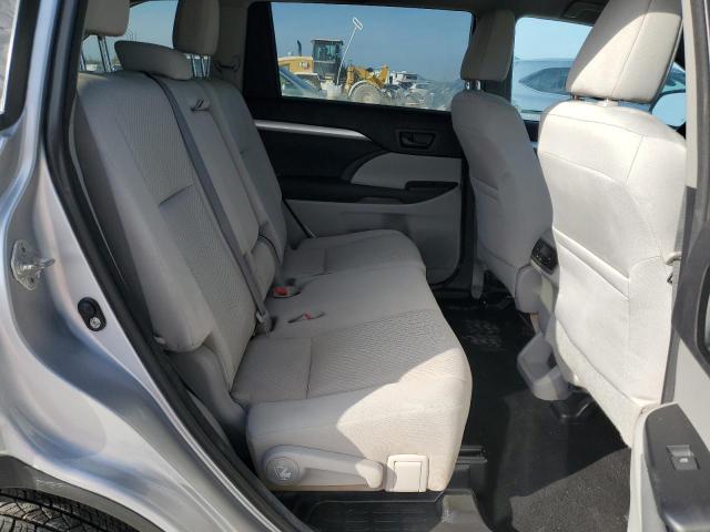 Photo 11 from auction – 2015 TOYOTA HIGHLANDER with VIN 5TDZKRFH8FS058303