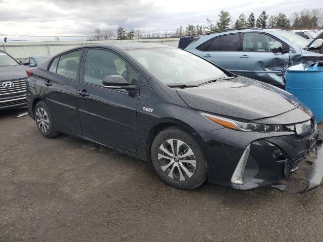 Photo 4 from auction – 2022 TOYOTA PRIUS PRIM with VIN JTDKAMFP8N3221997