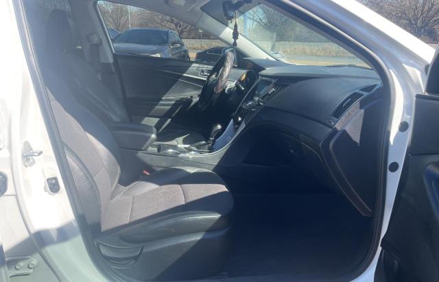 Photo 5 from auction – 2012 HYUNDAI SONATA SE with VIN 5NPEC4AB8CH396934