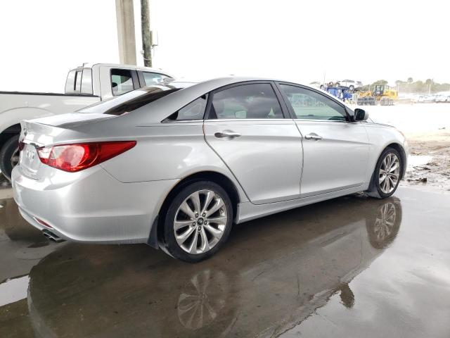 Photo 3 from auction – 2013 HYUNDAI SONATA SE with VIN 5NPEC4AC4DH515993
